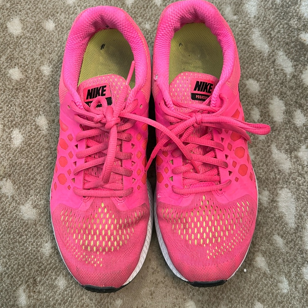 Nike women’s shoes